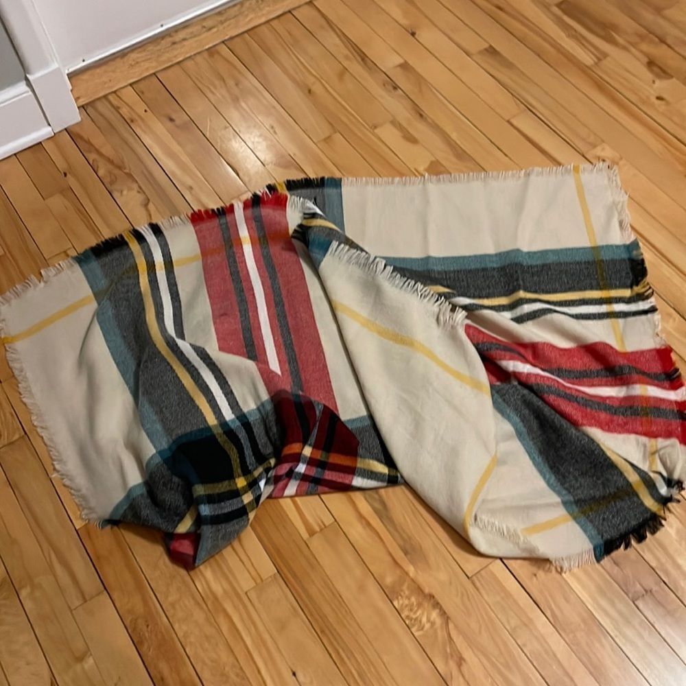 Accessory Depot large plaid narrow fringe edge scarf/wrap. 100% acrylic. 50 x 52